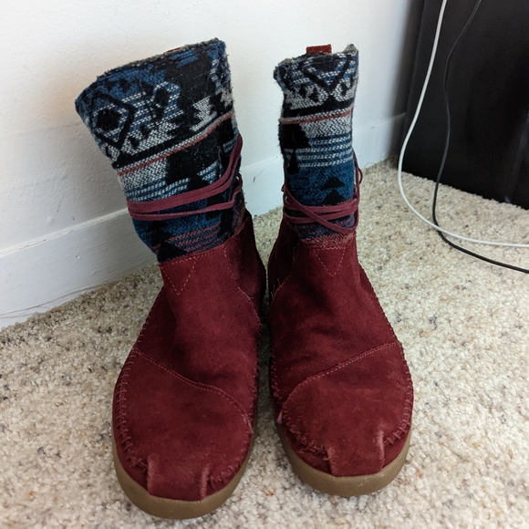 Toms Aztec Winter Boots, Size 8.5 - Picture 2 of 6